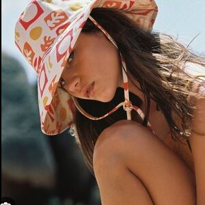 Lack of Color- bucket hat